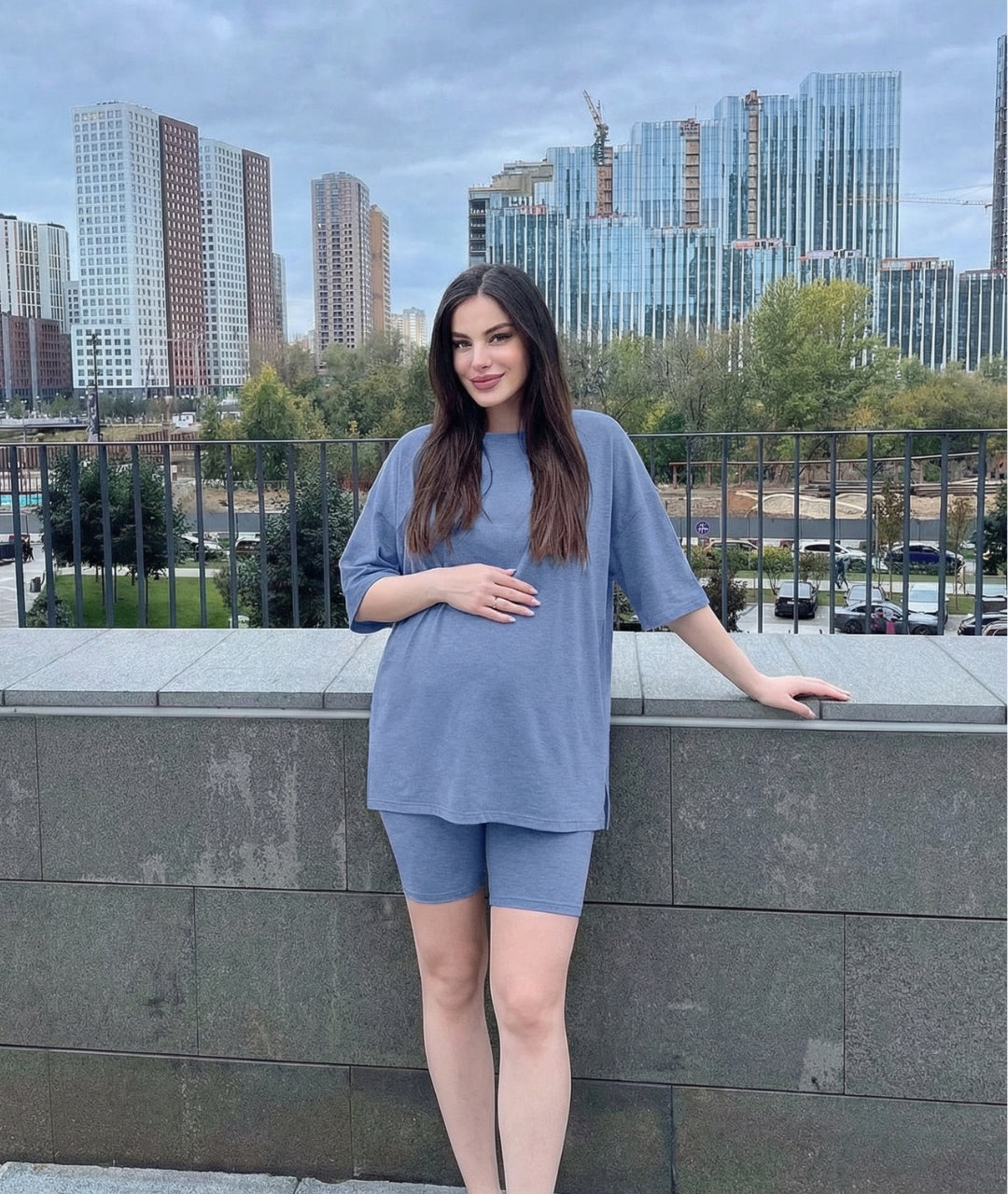 Seravie™ Effortless Lounge Set – Oversized Top & Biker Shorts