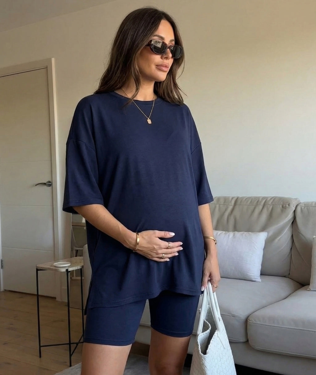 Seravie™ Effortless Lounge Set – Oversized Top & Biker Shorts